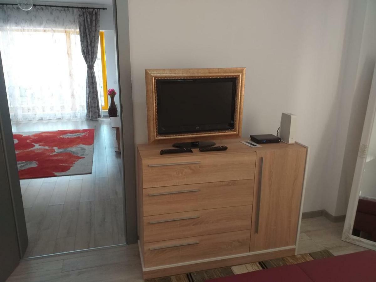 Downtown "Rendez-Vous" Luxury Apartamento Bacău Exterior foto