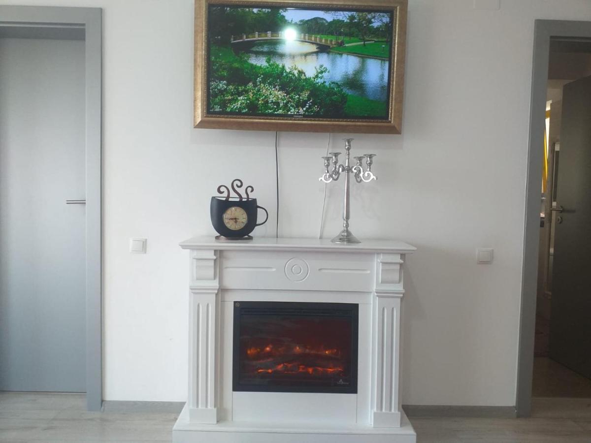 Downtown "Rendez-Vous" Luxury Apartamento Bacău Exterior foto